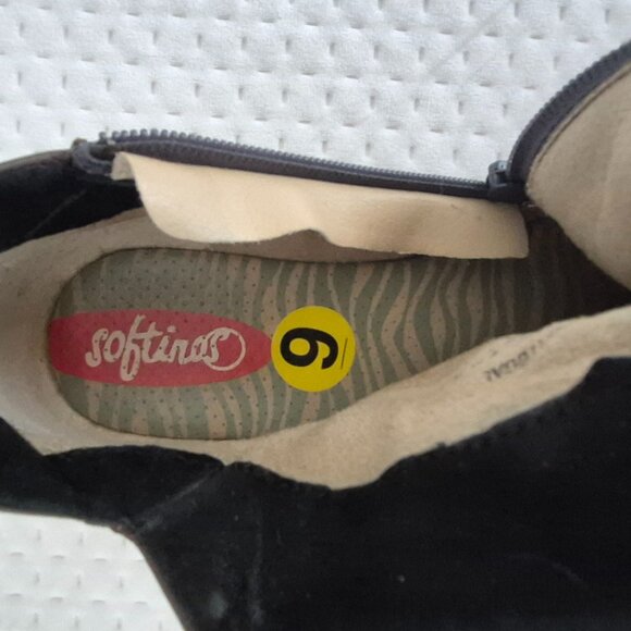 Softinos Women Ankle Boots - Picture 3 of 6